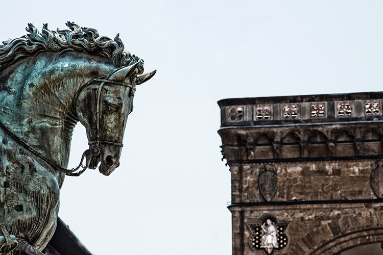 winter-day-alone-in-florence-fua