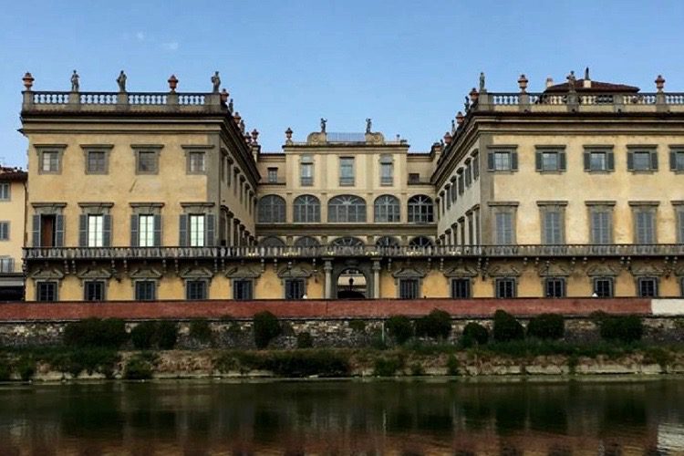 Palazzo Corsini from the Arno River, photo by the author.